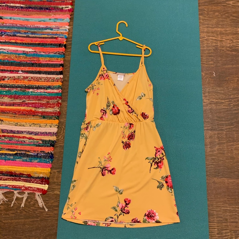 yellow floral v neck dress